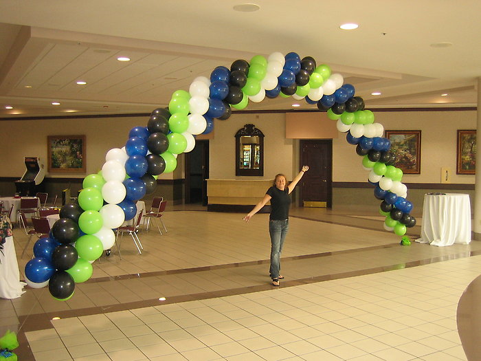 Giant Classic Swirl Arch