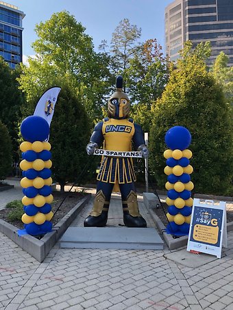 UNCG Spartan Balloon Columns