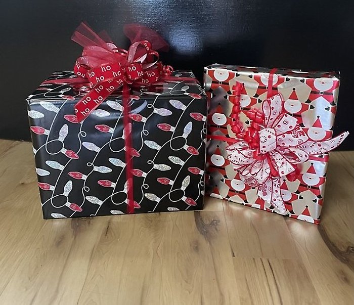 Holiday Gift Wrapping
