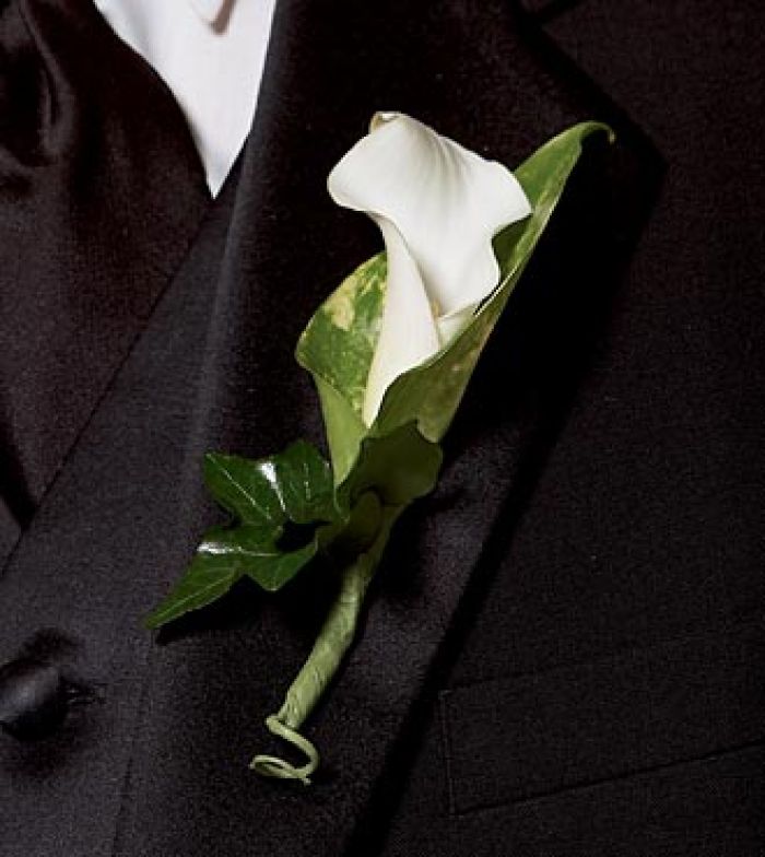 Calla Lily/Leaf Boutonniere
