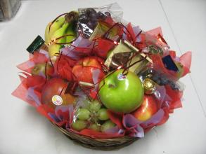 Fruit & Snack Baskets