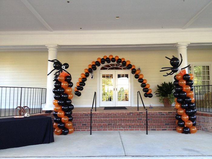 Entry arch with columns