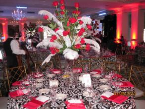 Feather and Red Rose Wedding Table Decor
