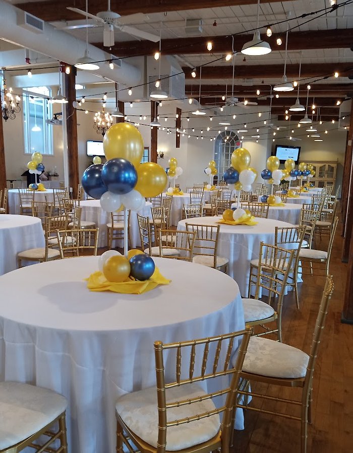KCH Custom Balloon Centerpieces