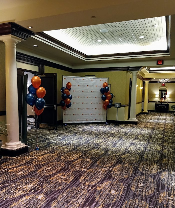 Balloon Bouquets for Step and Repeat