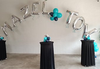 Mazel Tov Arch