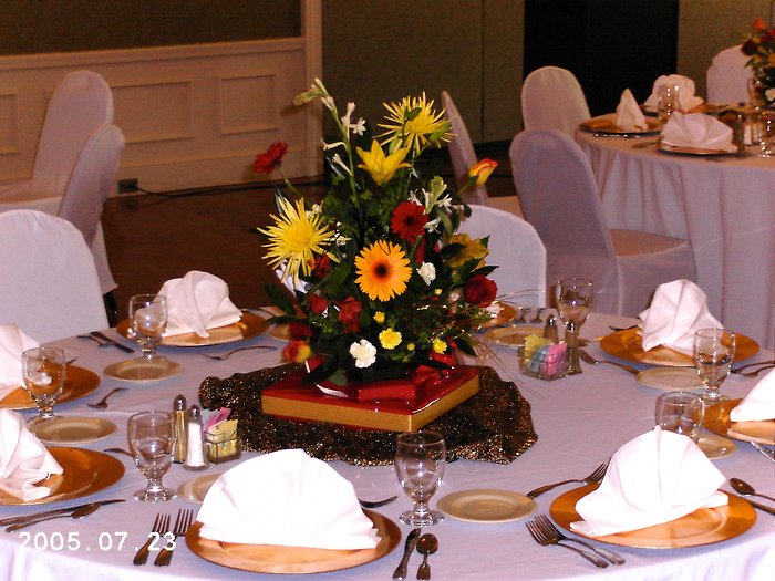 Bright Tri-Color Centerpiece