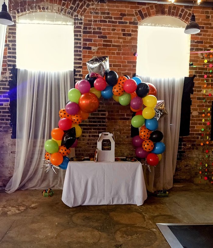 80s Party Arch