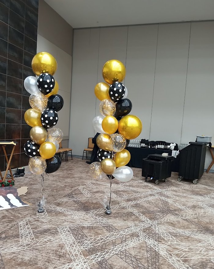 Black and Gold Polka Dot Bouquet